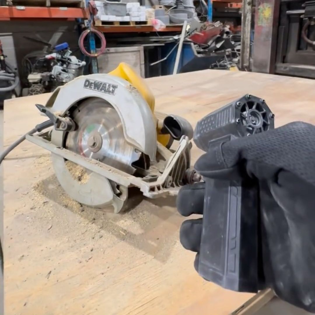 Turbo Jet Blower – Powerful 150,000 RPM Mini Air Duster | منفاخ هواء قوي محمول